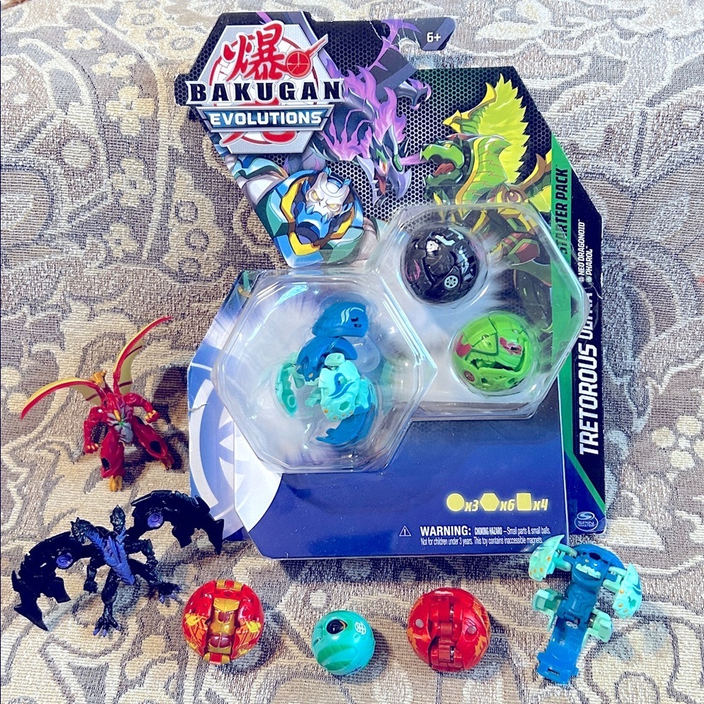 Bakugan Evolutions Tretorous Ultra Starter Pack with Dragonoid Red & Nillious +